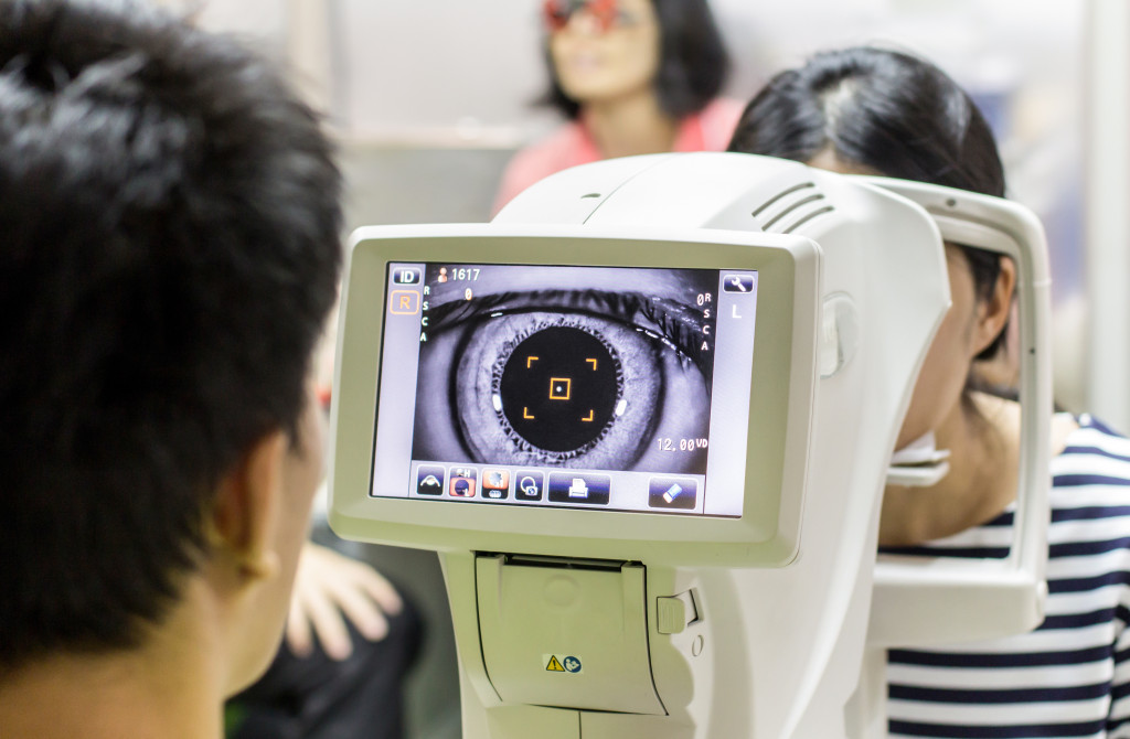 optical instruments for eye exam