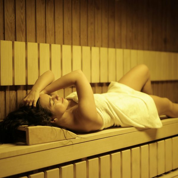 How Long Should You Stay in a Sauna? A Complete Beginner’s Guide