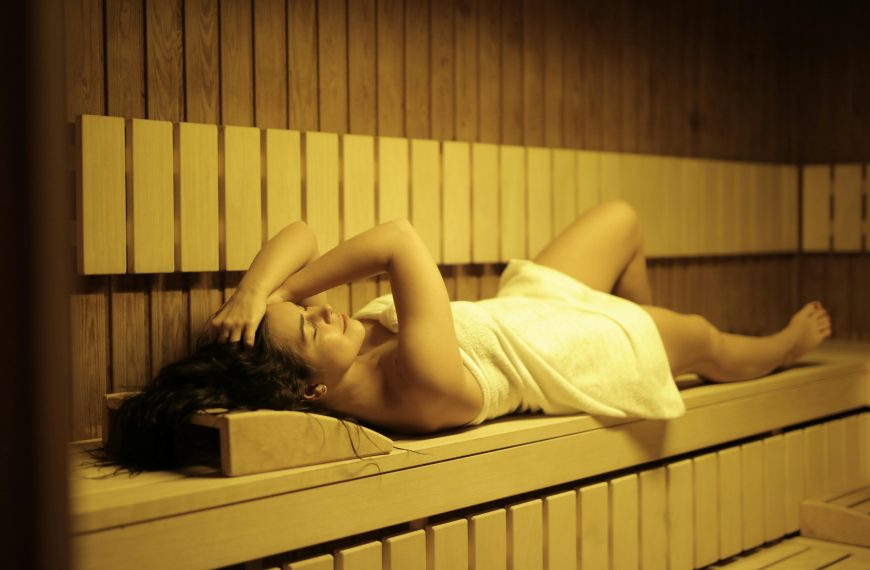 How Long Should You Stay in a Sauna? A Complete Beginner’s Guide